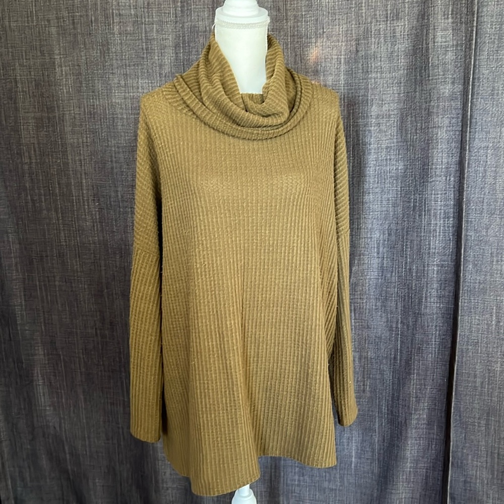 Impressions green waffle knit oversized turtleneck sweater